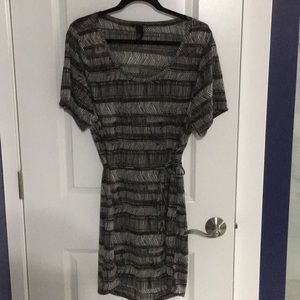 H&M black and white dress with belt